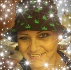 Meet your Posher, Krystal